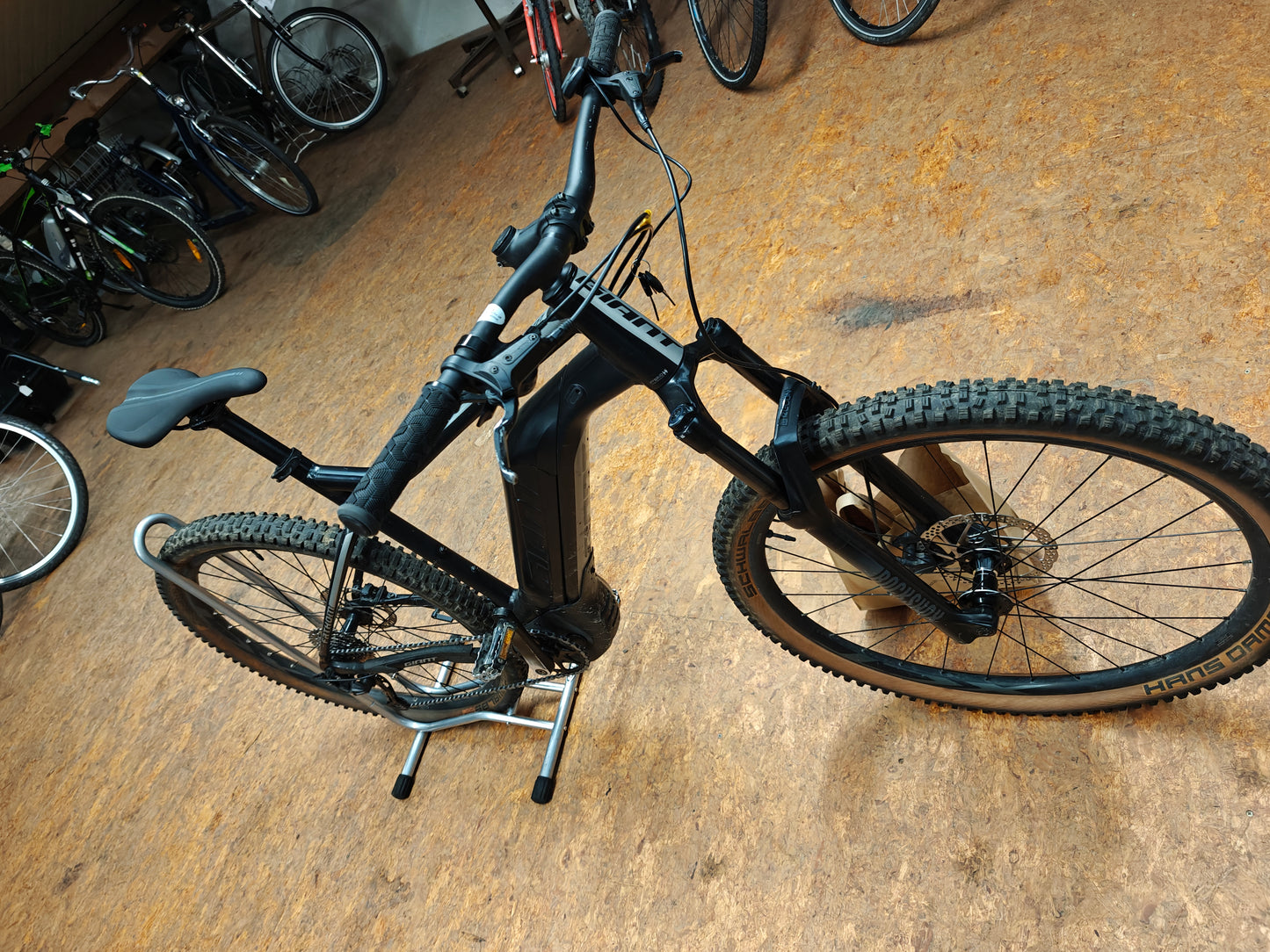 Giant Fathom E-Bike
